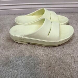 Oofos Ooahh Recovery Slides Pale Lime Yellow Women 7 Men 5 Sport Sandal